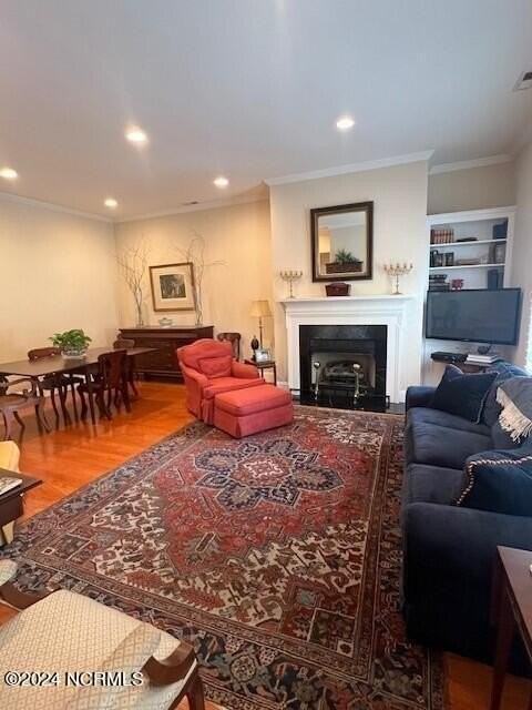136 Washington St - Photo 2 of 14