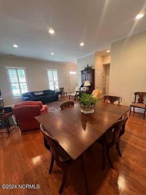 136 Washington St - Photo 3 of 14
