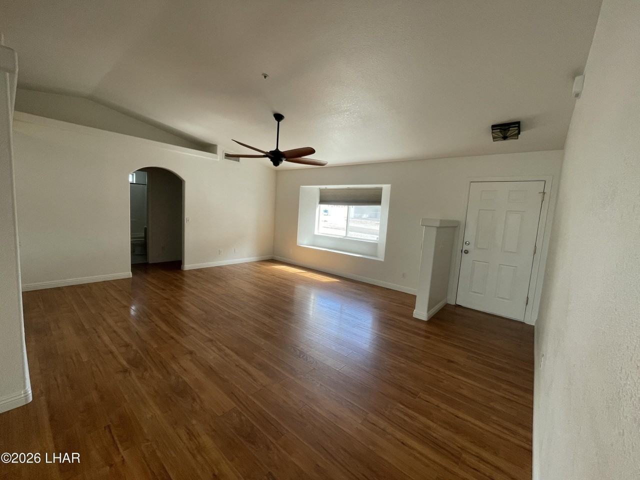 3011 Curtis Dr - Photo 5 of 18