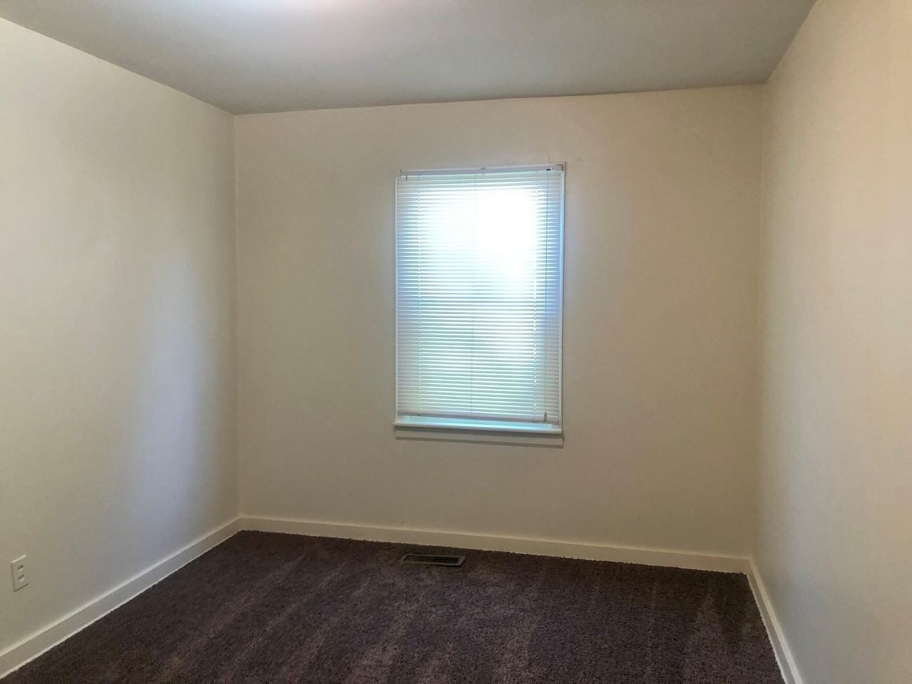 417 S Wooldridge Rd - Photo 4 of 9
