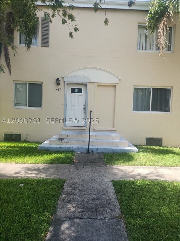 447 Nw 83rd St #447 - Photo 3 of 26