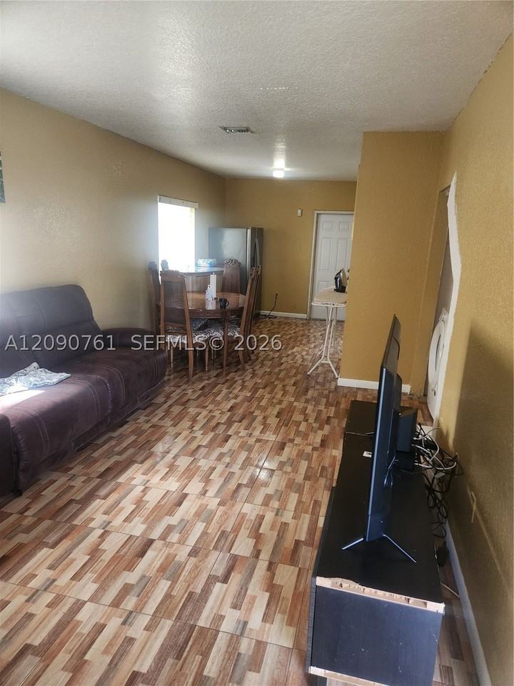 447 Nw 83rd St #447 - Photo 4 of 26