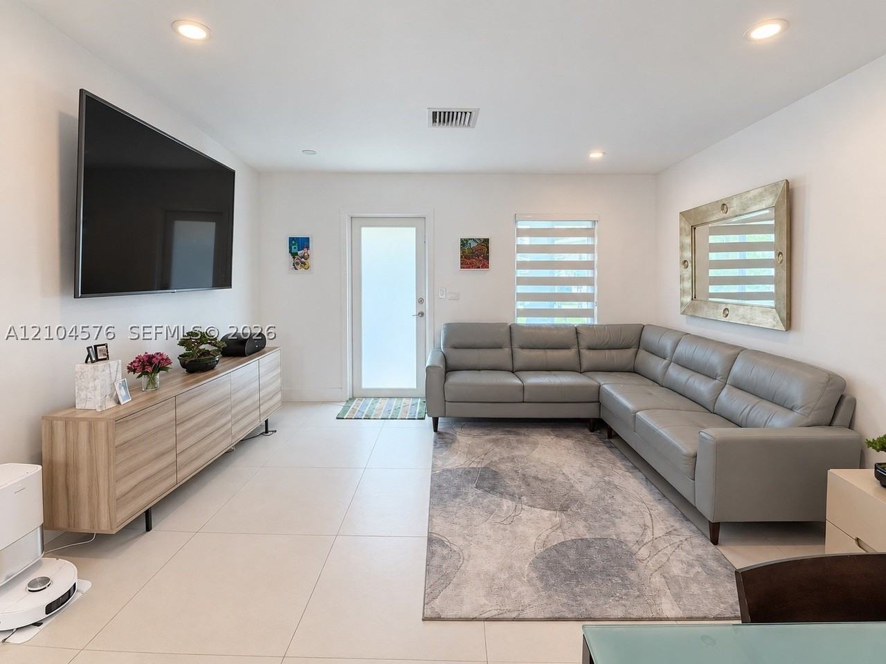 9755 Sw 54th St - Photo 5 of 19