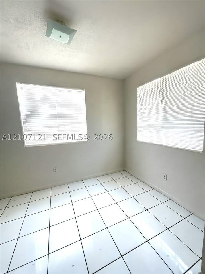 11221 Sw 201st St #11221 - Photo 5 of 25