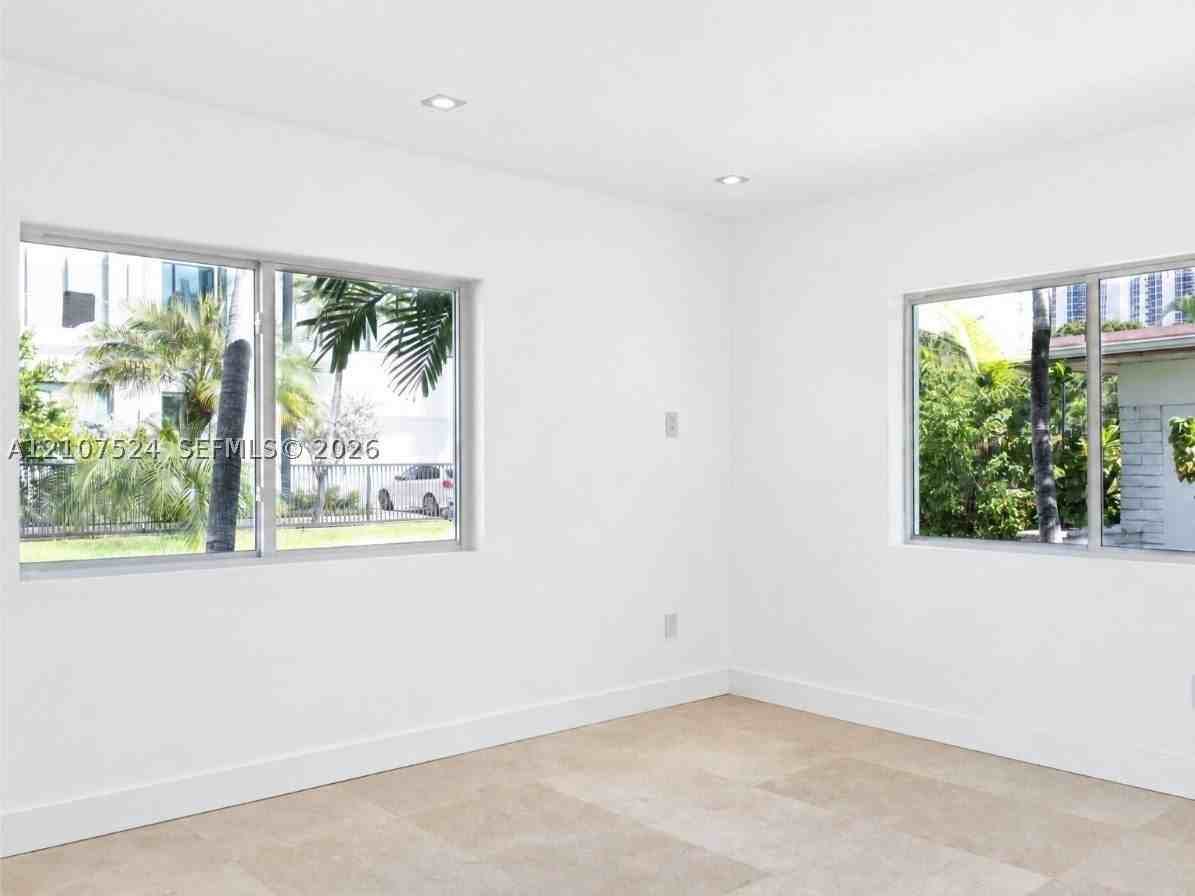 310 190th St - Photo 7 of 14