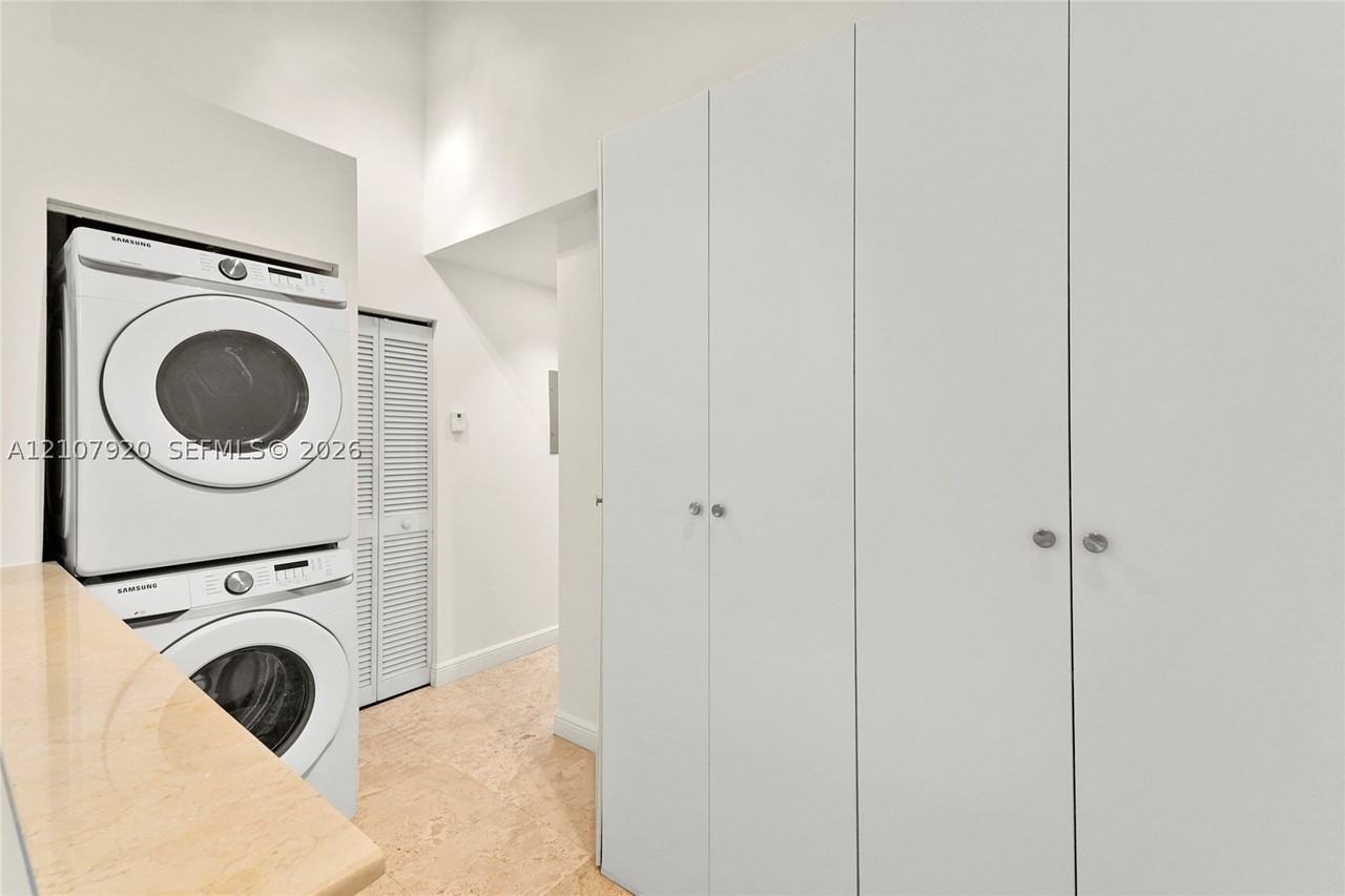 3062 Shipping Ave #3062 - Photo 6 of 18