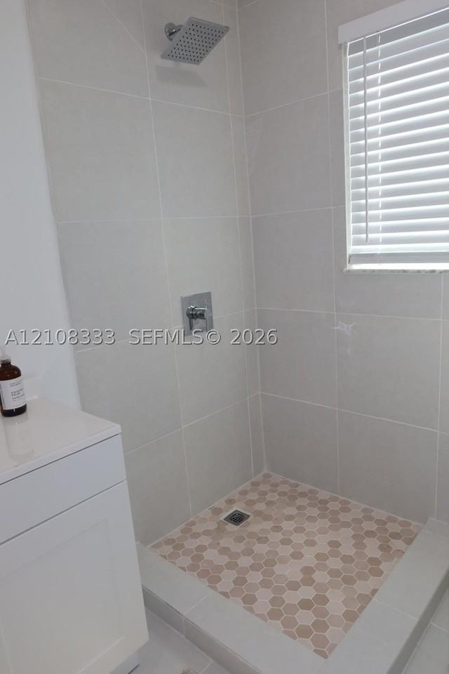10450 Sw 166th Ter #0 - Photo 7 of 12