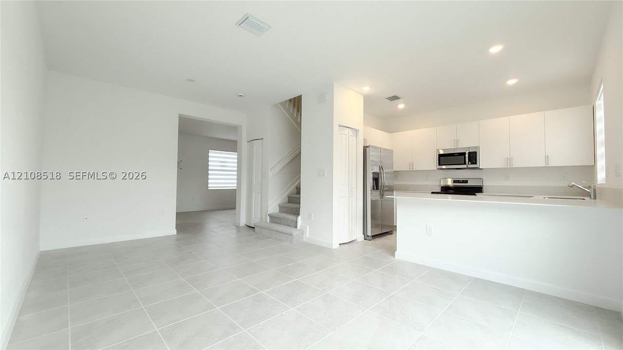 27733 Sw 155th Ct #27733 - Photo 7 of 23