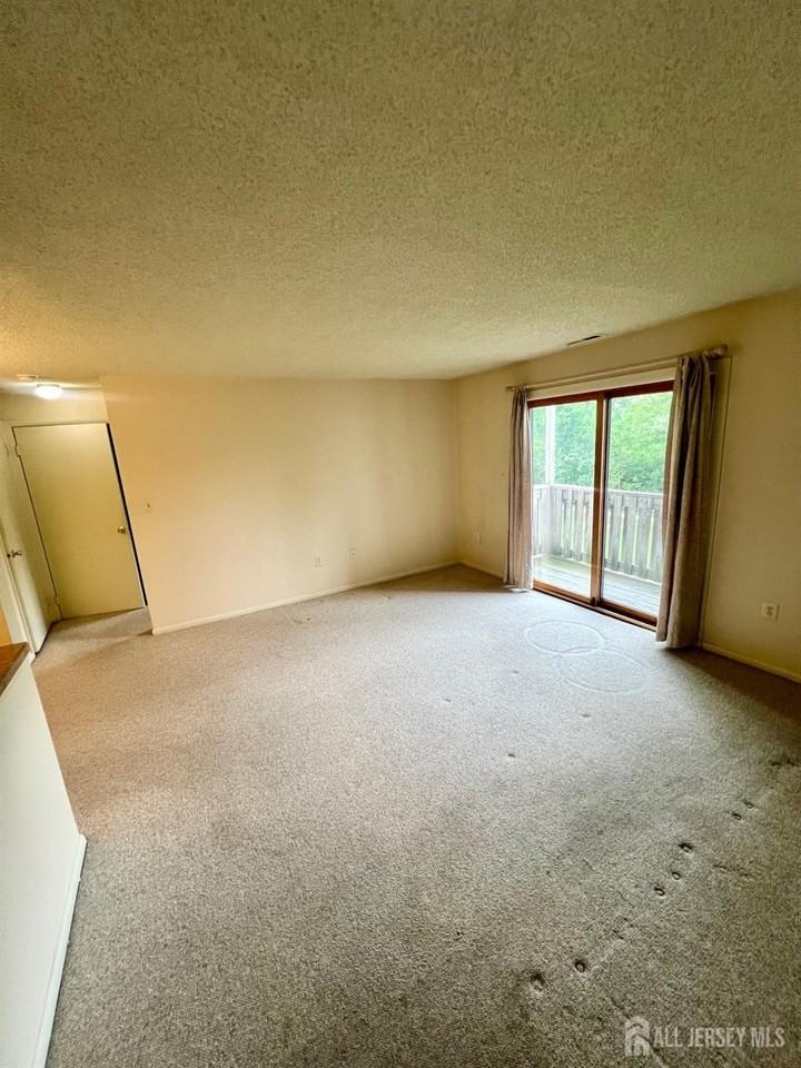 1317 Ravens Crest Dr - Photo 4 of 18