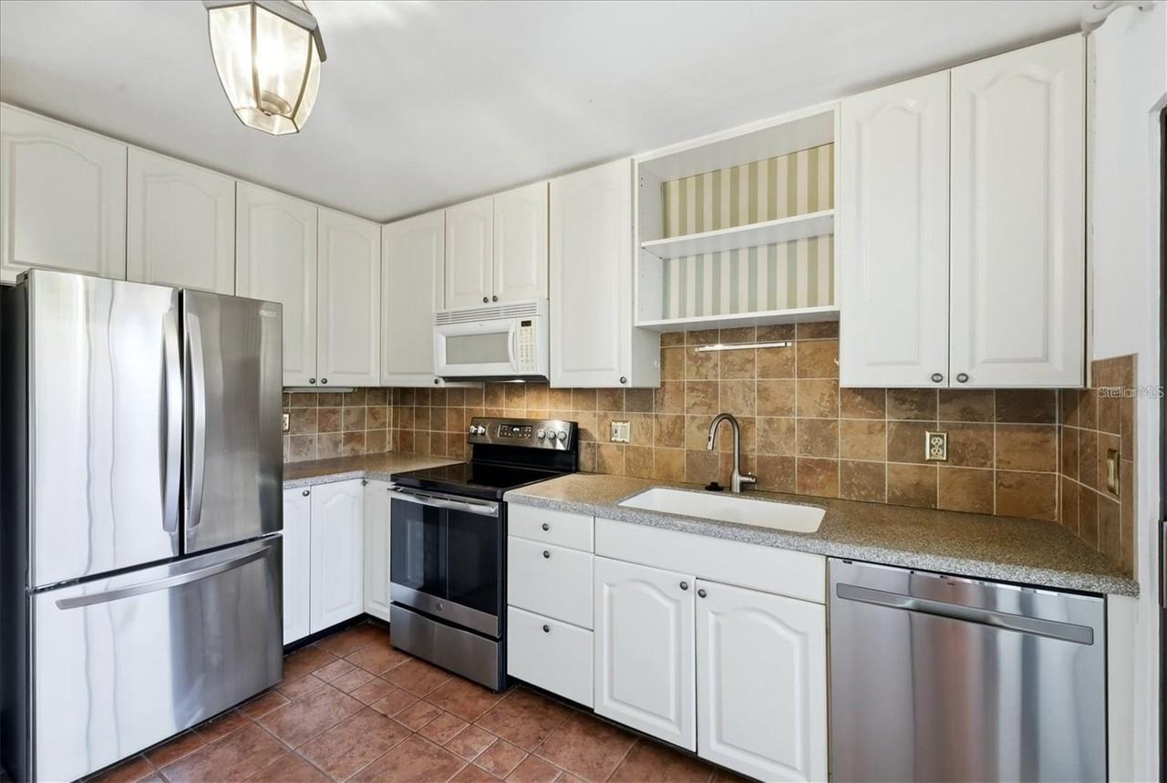 5387 Huntingwood Ct #4 - Photo 6 of 39
