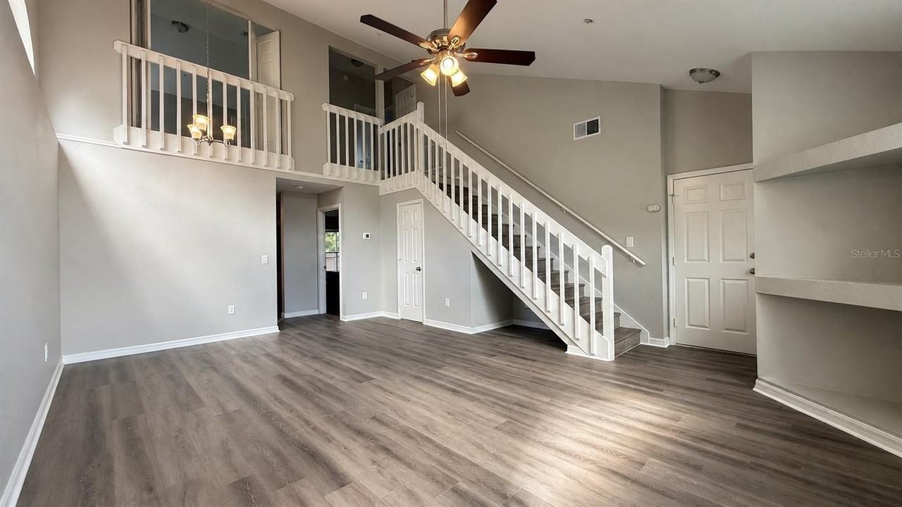 3328 Hamlet Loop - Photo 2 of 24