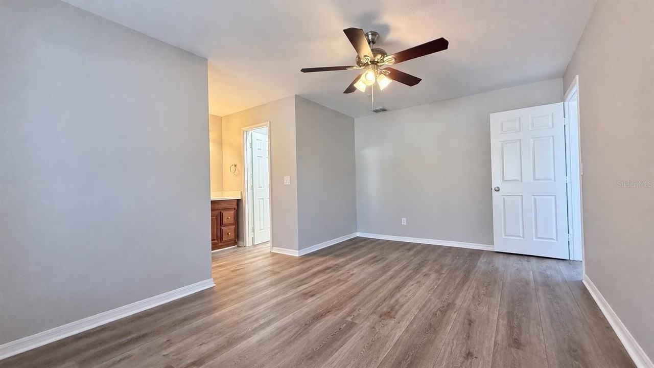 3328 Hamlet Loop - Photo 5 of 24