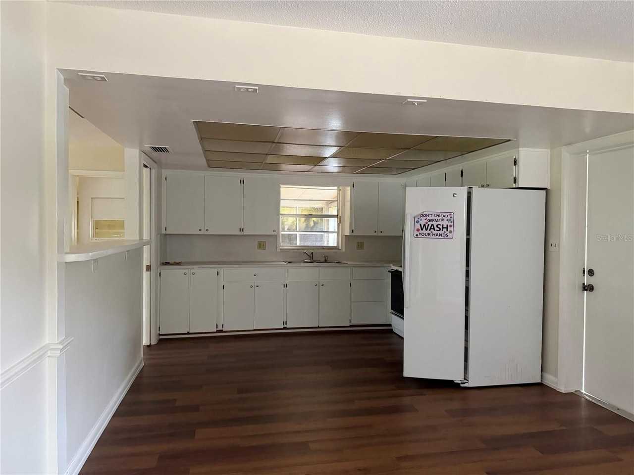 5613 Castle Oak Ct - Photo 3 of 27