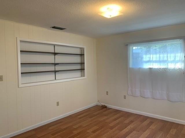 5613 Castle Oak Ct - Photo 5 of 27