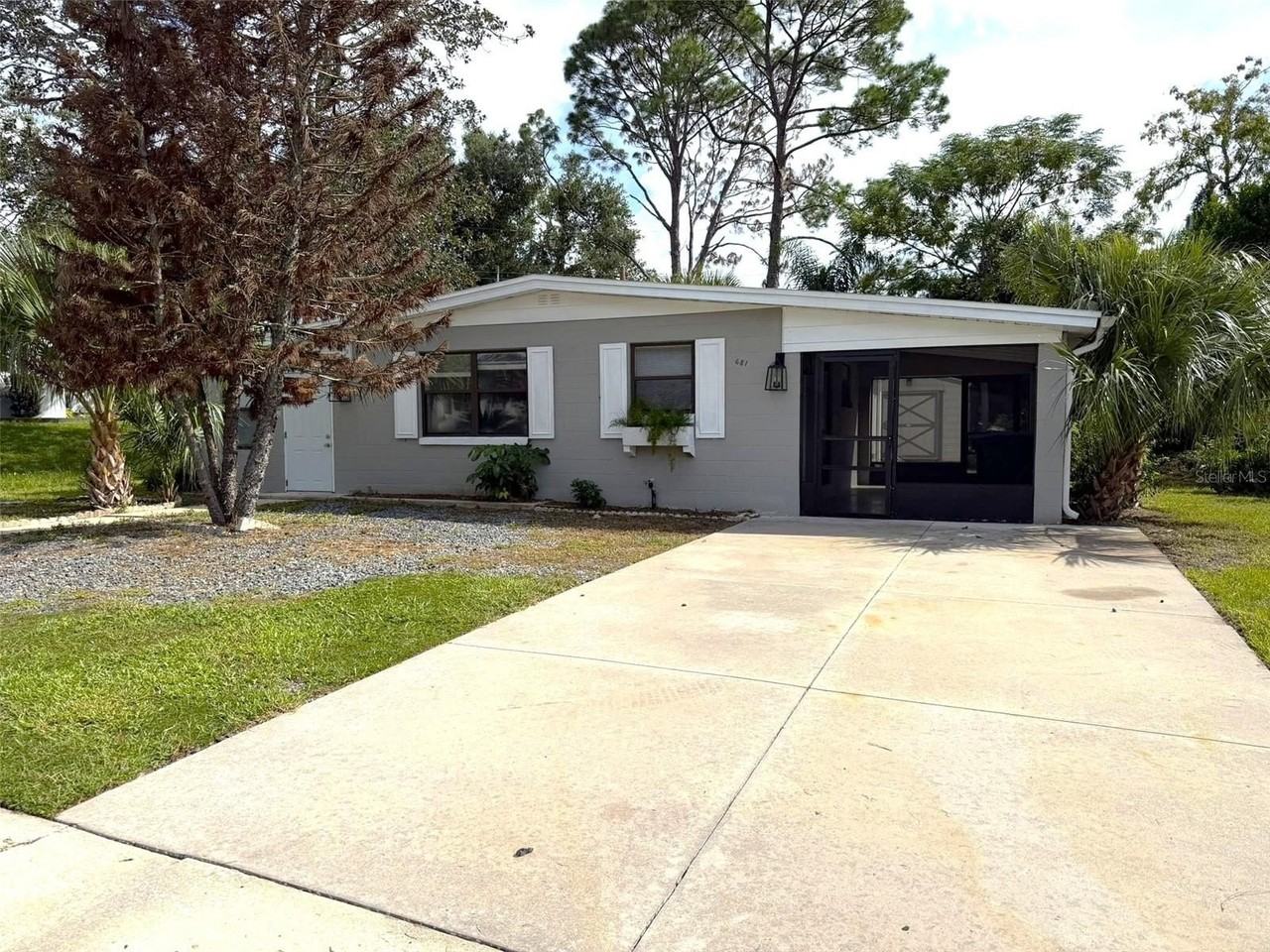 681 N Wellington Dr - Photo 2 of 23