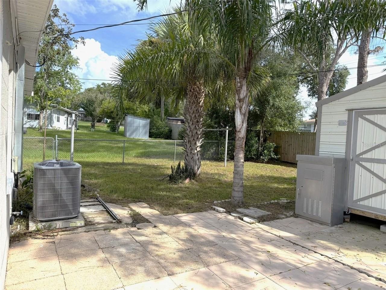 681 N Wellington Dr - Photo 6 of 23