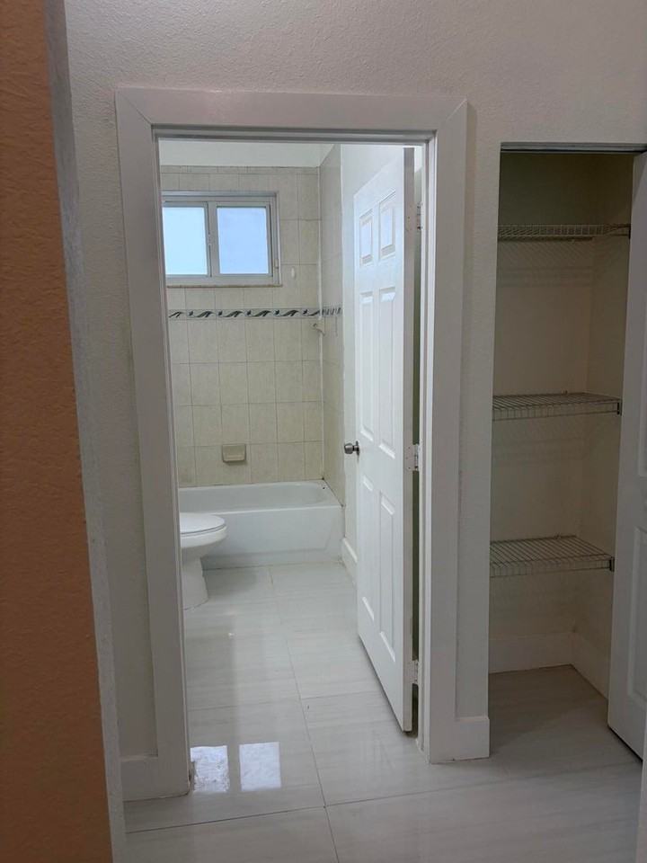 2514 Nw 4th Ct - Photo 6 of 8