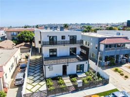 featured image of 665 W 11th St