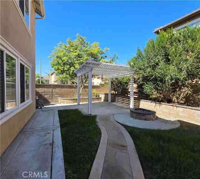 629 Oak Tree St - Photo 7 of 8