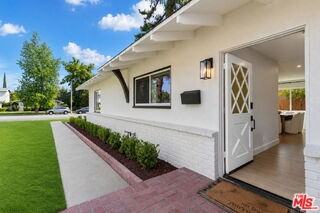 24022 Vanowen St - Photo 2 of 8