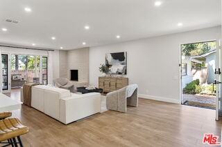 24022 Vanowen St - Photo 3 of 8
