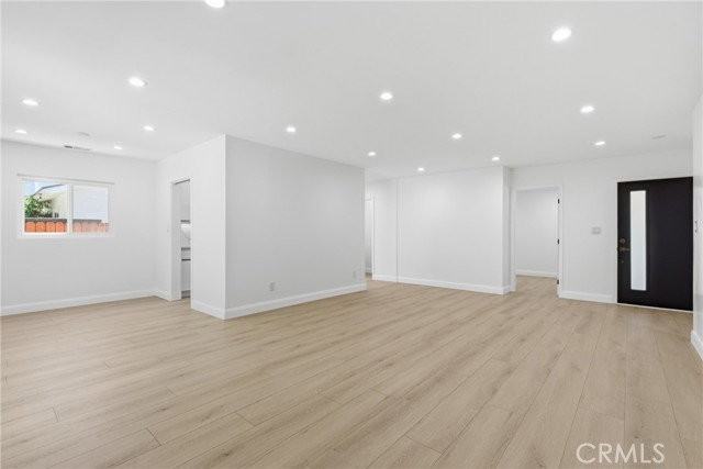 16507 Calahan St - Photo 6 of 8