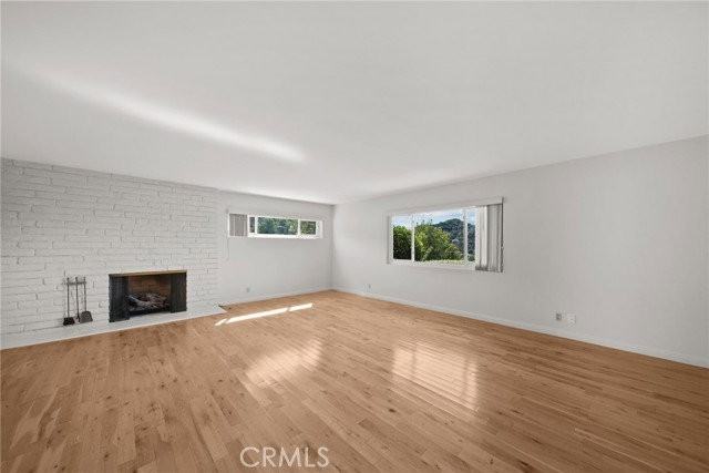 2420 Delisle Ct - Photo 4 of 8