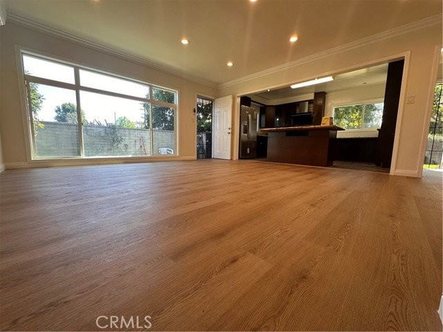 725 Longden Dr - Photo 2 of 7