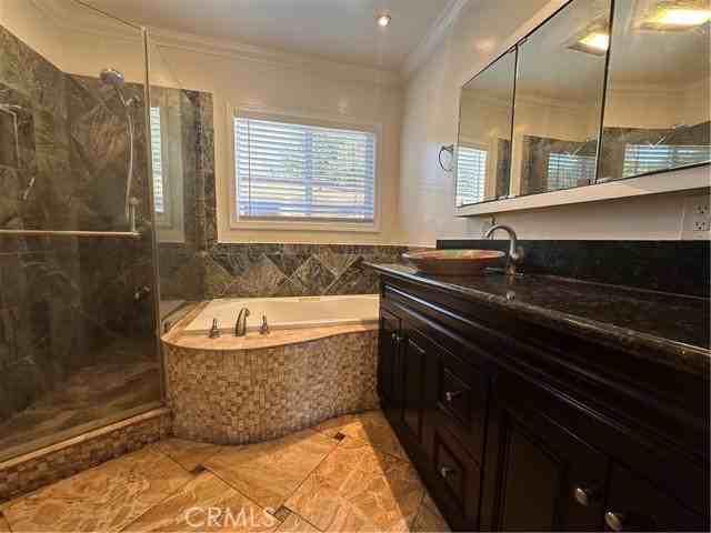 725 Longden Dr - Photo 6 of 7