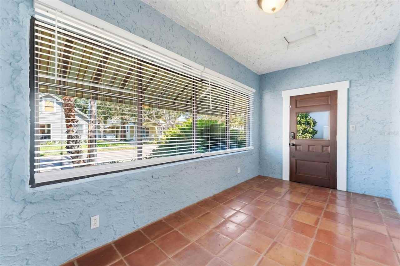 1618 S Arrawana Ave - Photo 6 of 42