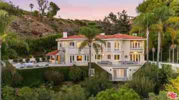 featured image of 1328 Las Pulgas Rd