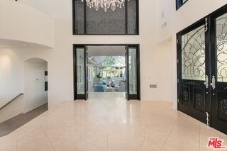 1328 Las Pulgas Rd - Photo 4 of 8