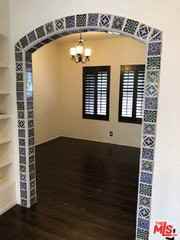 2912 S Beverly Dr - Photo 6 of 8