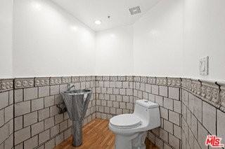 10555 Ashton Ave #301 - Photo 4 of 8