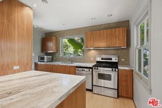 8618 Appian Way - Photo 2 of 7