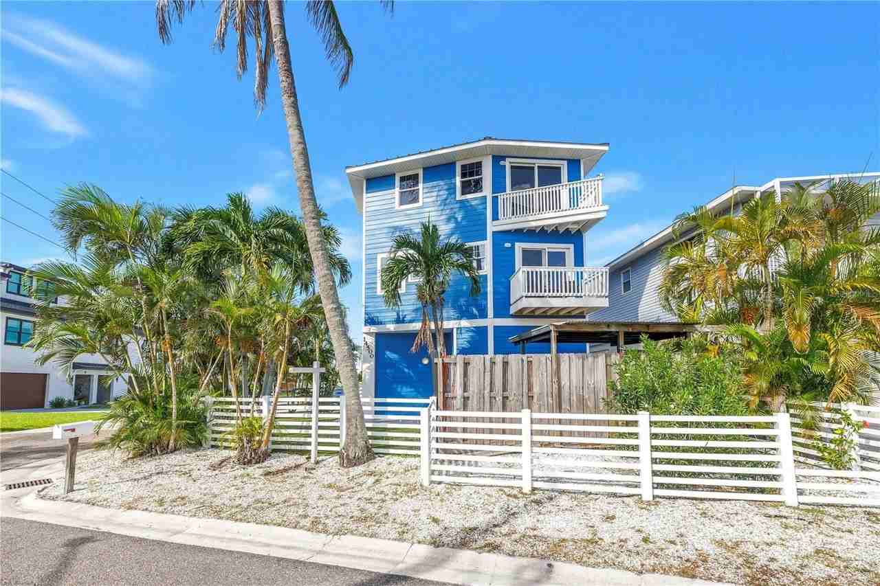 14500 N Bayshore Dr - Photo 3 of 50