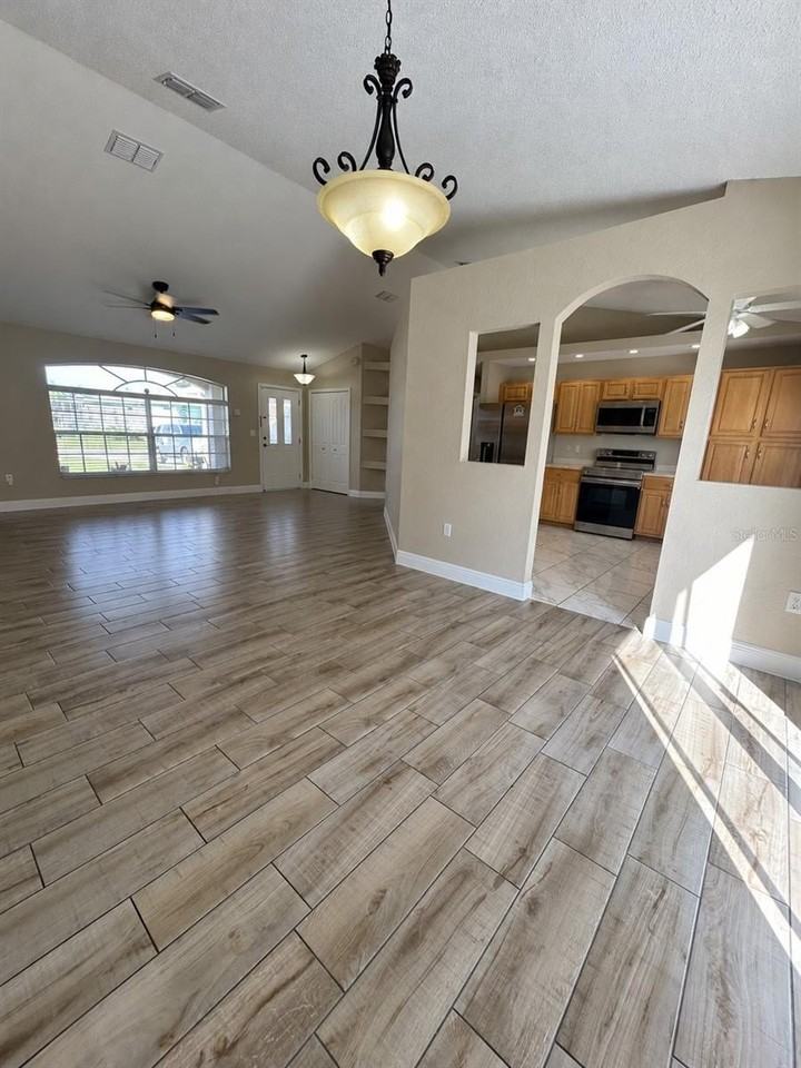10500 Timbercrest Rd - Photo 4 of 19