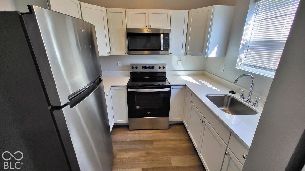 517 N Oxford St #B - Photo 7 of 15