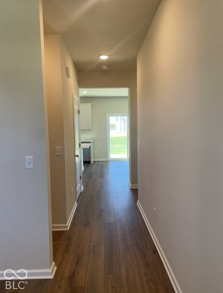 3792 Sterling Dr - Photo 3 of 38