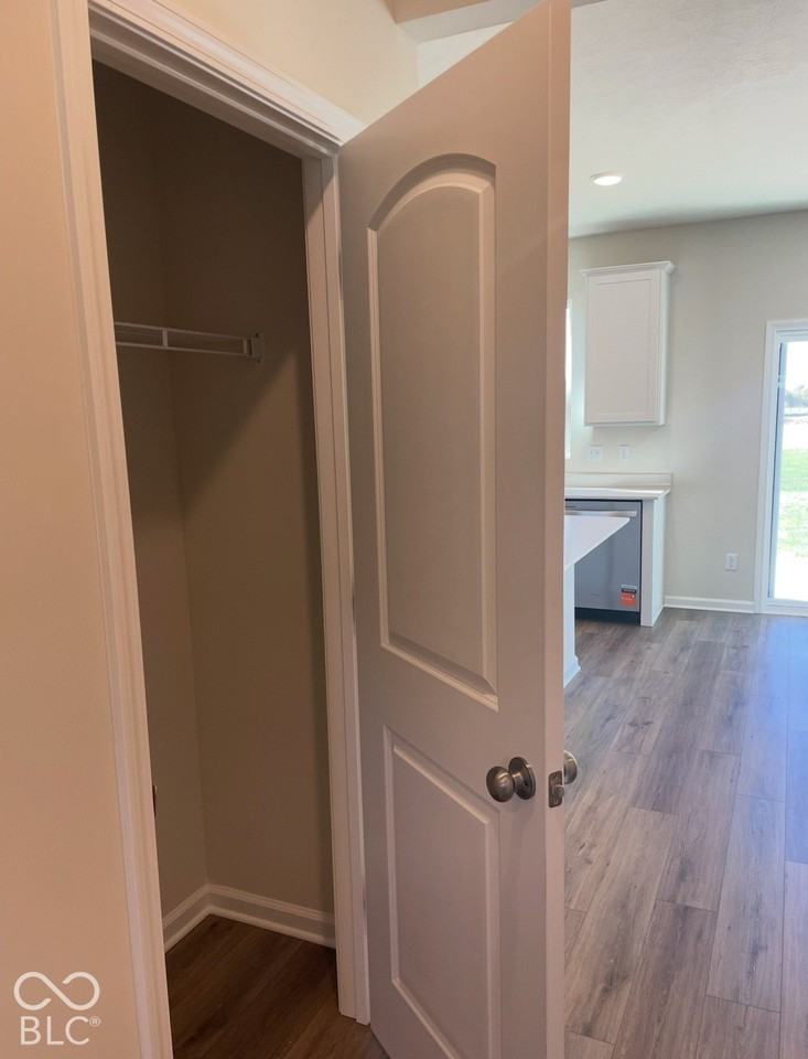 3792 Sterling Dr - Photo 6 of 38