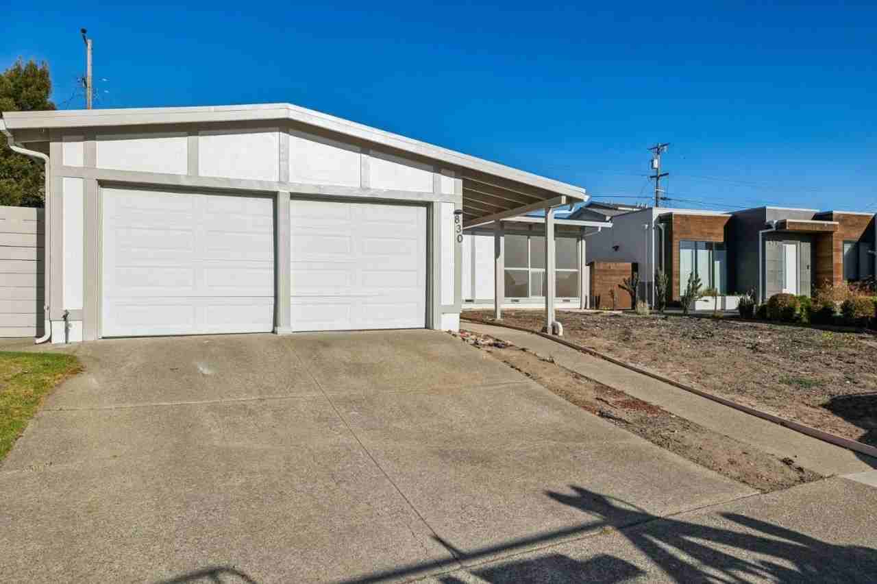 830 Robin Ln - Photo 3 of 50