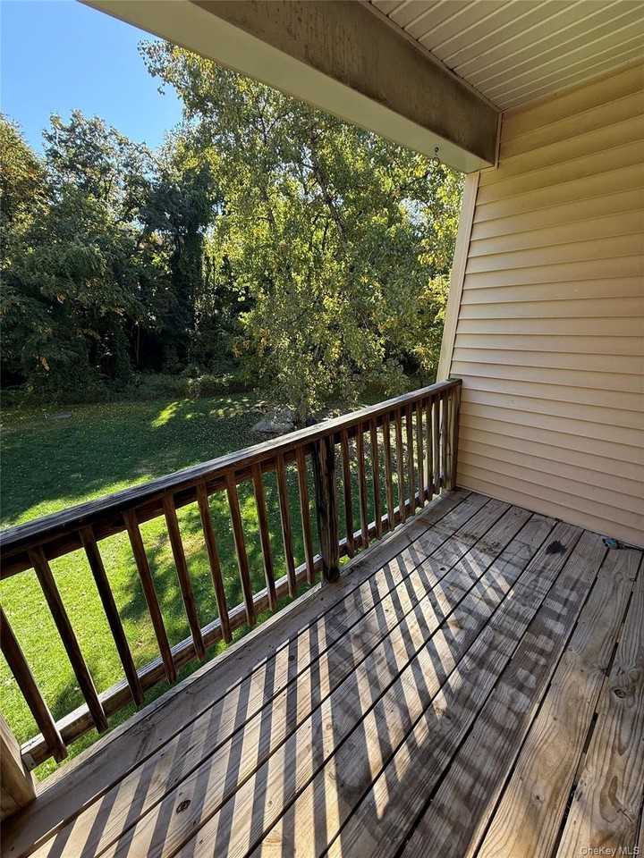 405 Fox Run Ln - Photo 5 of 18