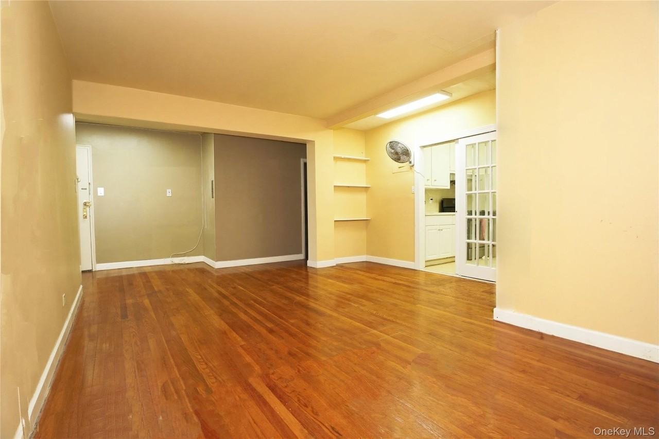6345 Saunders St #3G - Photo 3 of 12