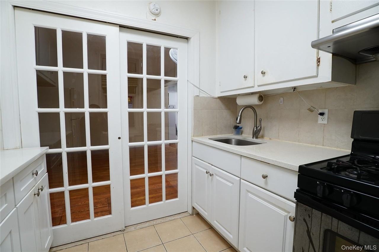 6345 Saunders St #3G - Photo 5 of 12