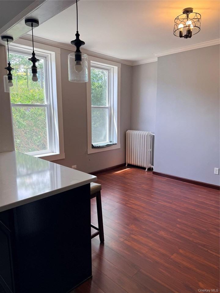 7018 67th Pl - Photo 2 of 5