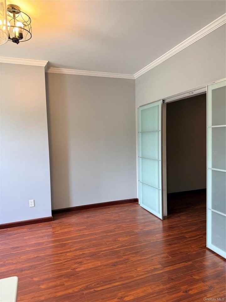7018 67th Pl - Photo 3 of 5
