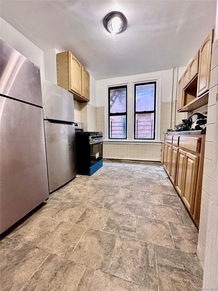 456 E 182nd St - Photo 3 of 7