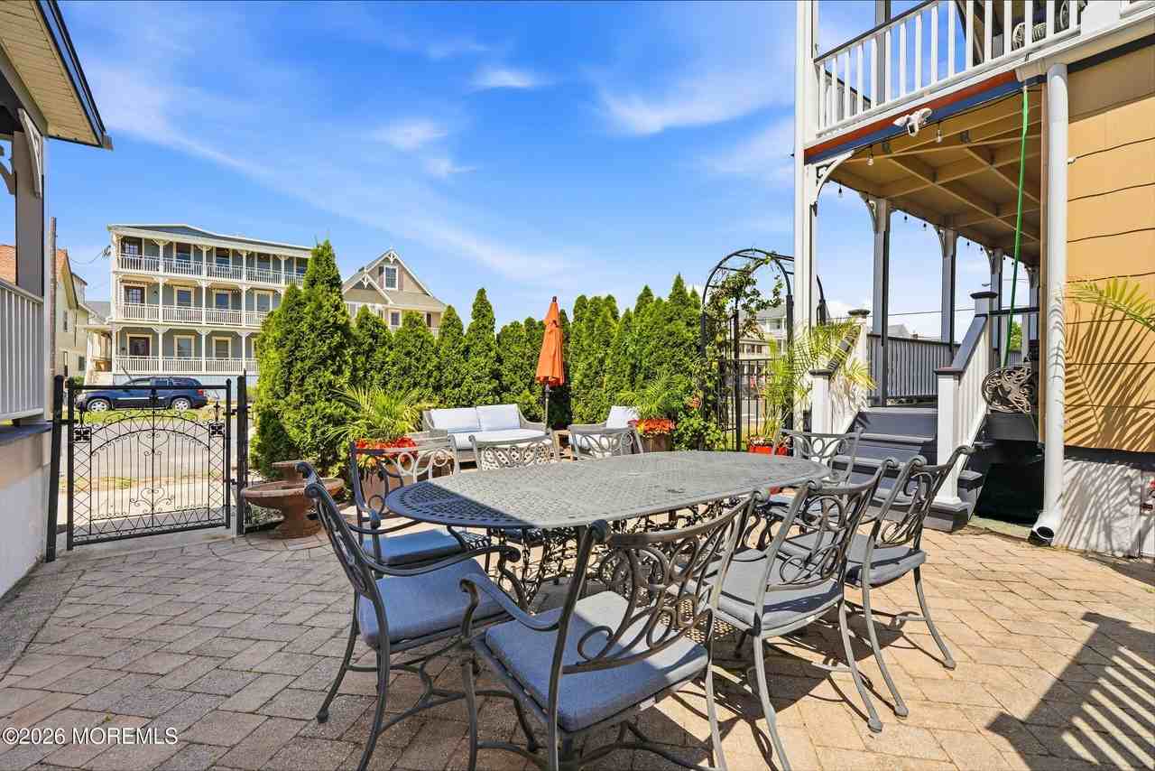 93 Central Ave - Photo 4 of 50