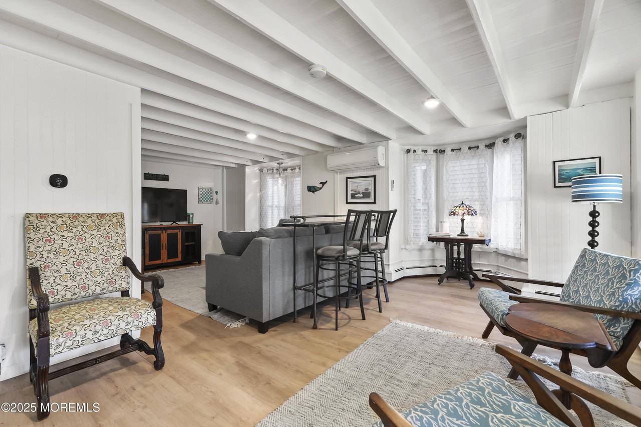 9 Pitman Ave - Photo 6 of 41