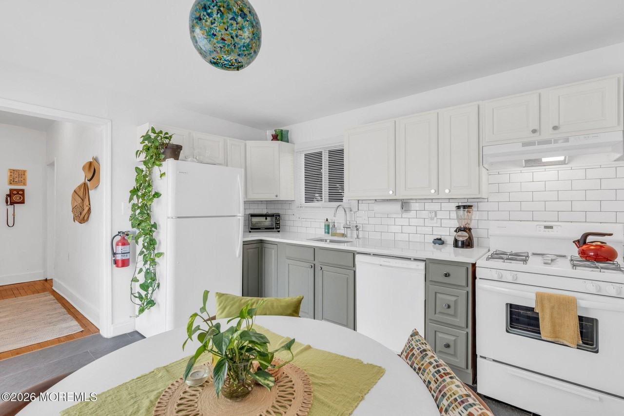 1409 Bangs Ave #1 - Photo 4 of 17